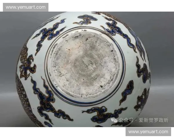 探索球瓶艺术魅力与文化传承的创新设计与现代应用研究 探索球瓶艺术魅力与文化传承的创新设计与现代应用研究